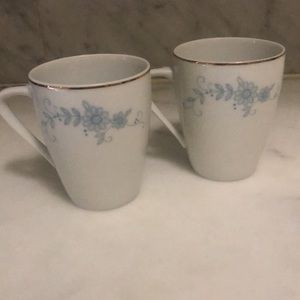 3 vintage cups
